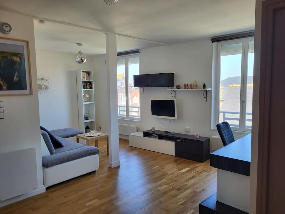 Appartement Vue Mer A 100 M De La Plage Ault Dış mekan fotoğraf